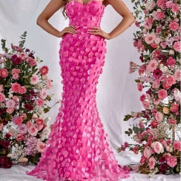 Hot Pink Contrast Mesh, Fitted, , Mermaid Maxi Form… - Picture 2 of 9
